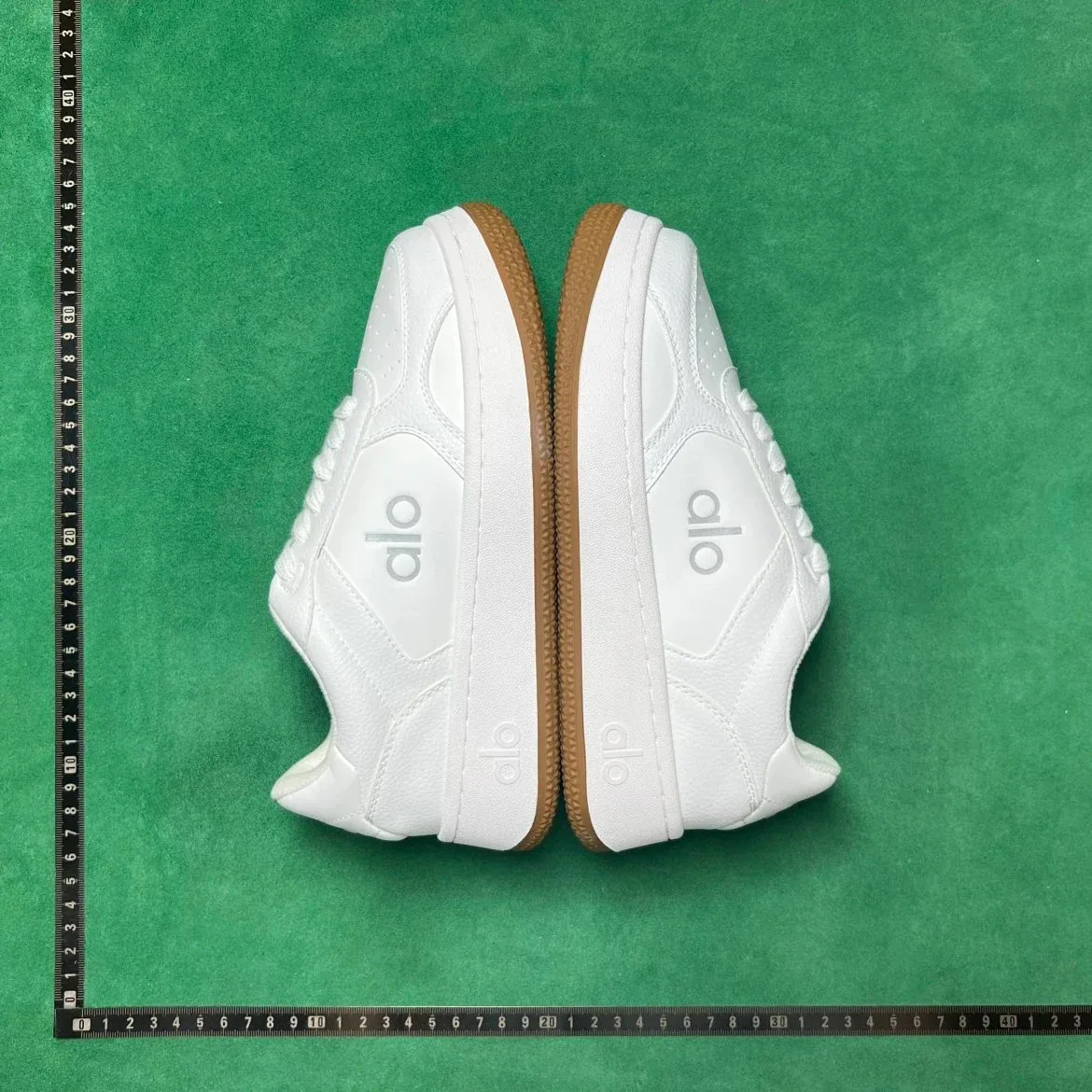 Alo Logo Low-Top Sneakers