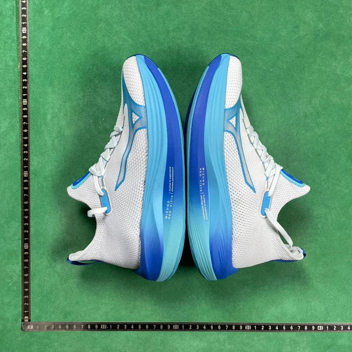 Mizuno Neo Vista