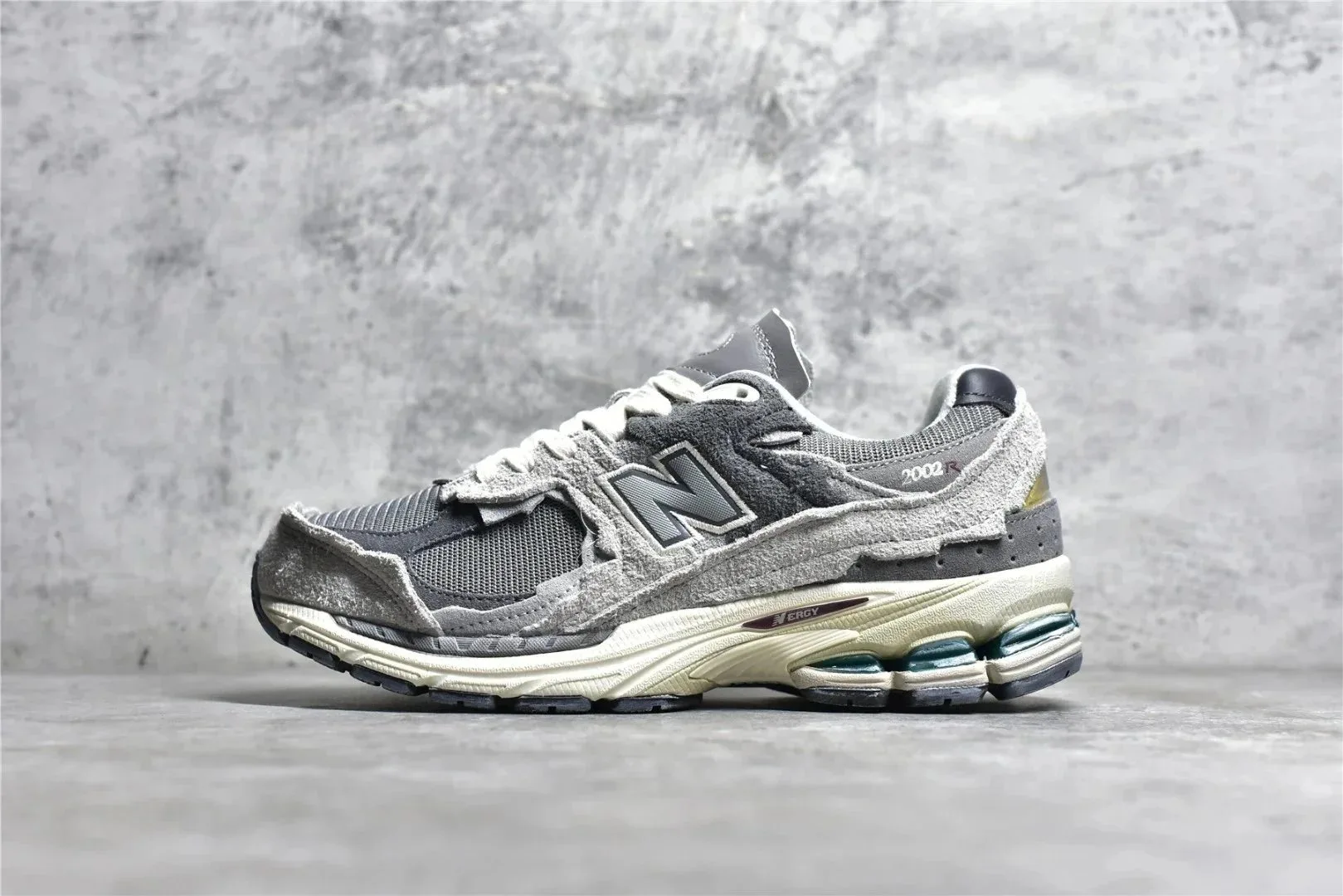 New Balance 2002R Protection Pack Rain Cloud