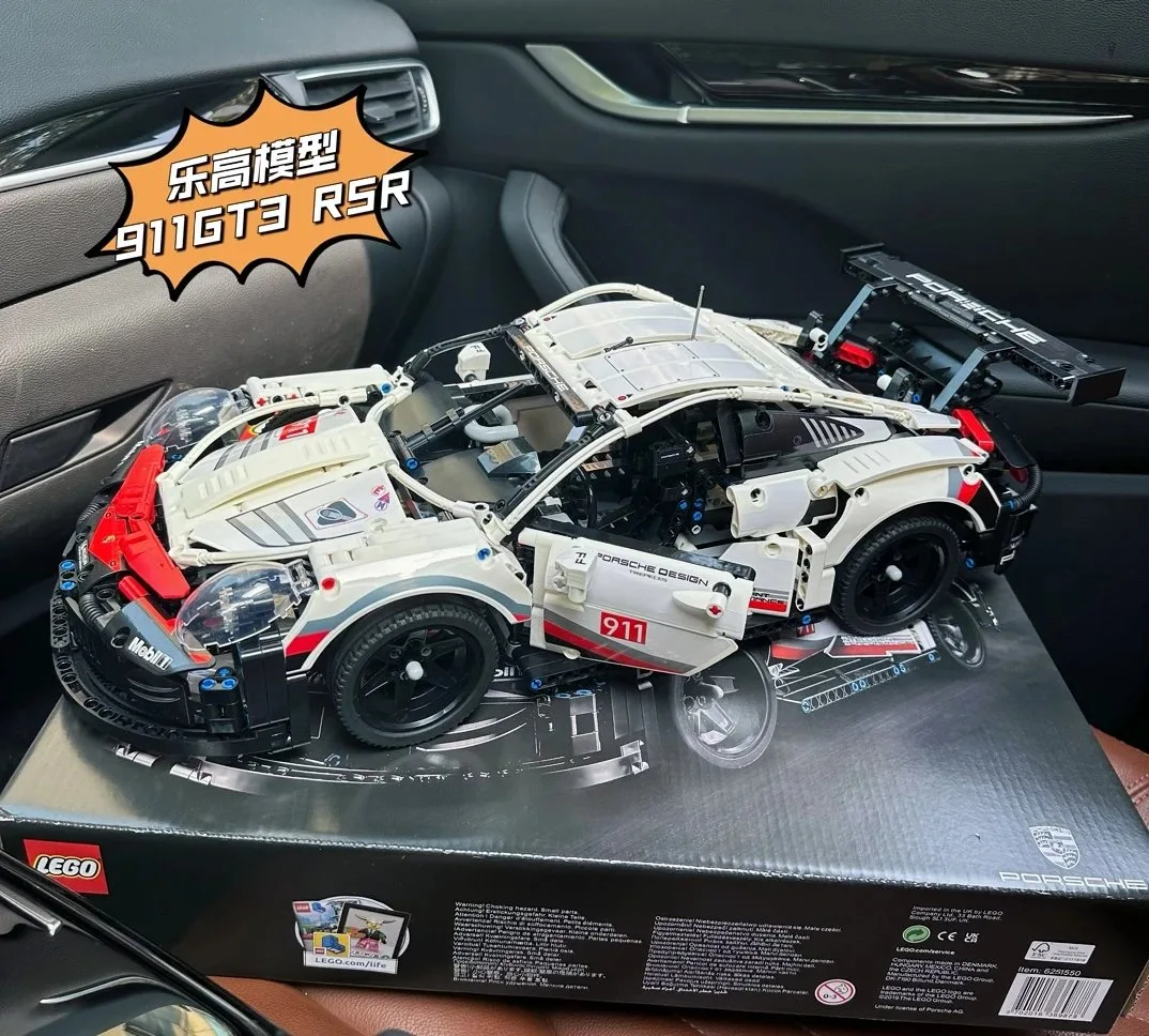 LEGO Technic Porsche 911 RSR