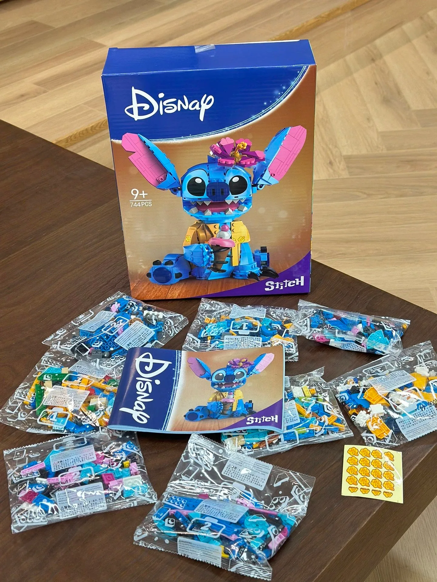 Disnap Stitch Building Set