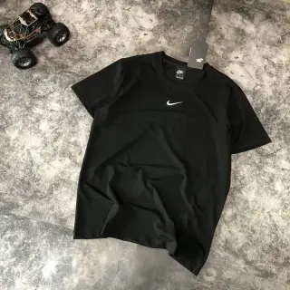 Nike Classic Swoosh T-Shirt