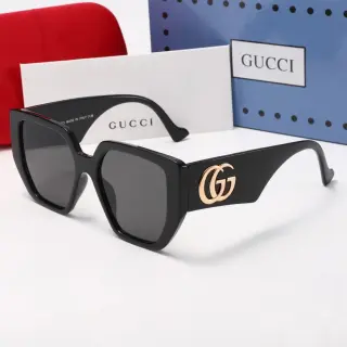 Gucci Interlocking G Geometric Sunglasses Black