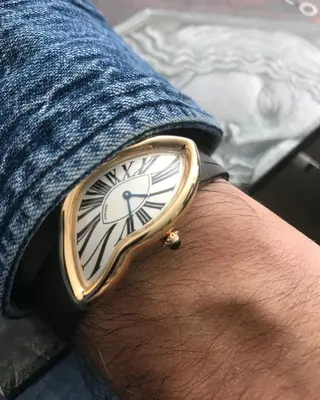 Cartier Libre Allongee Gold Watch