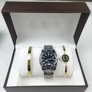 Gucci Three-Piece Watch Sets