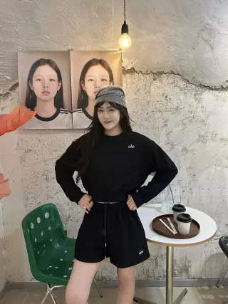 Alo Yoga Sweatshirts And Shorts